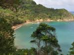 A bela praia do Blue Waters Inn, em Speyside - Tobago